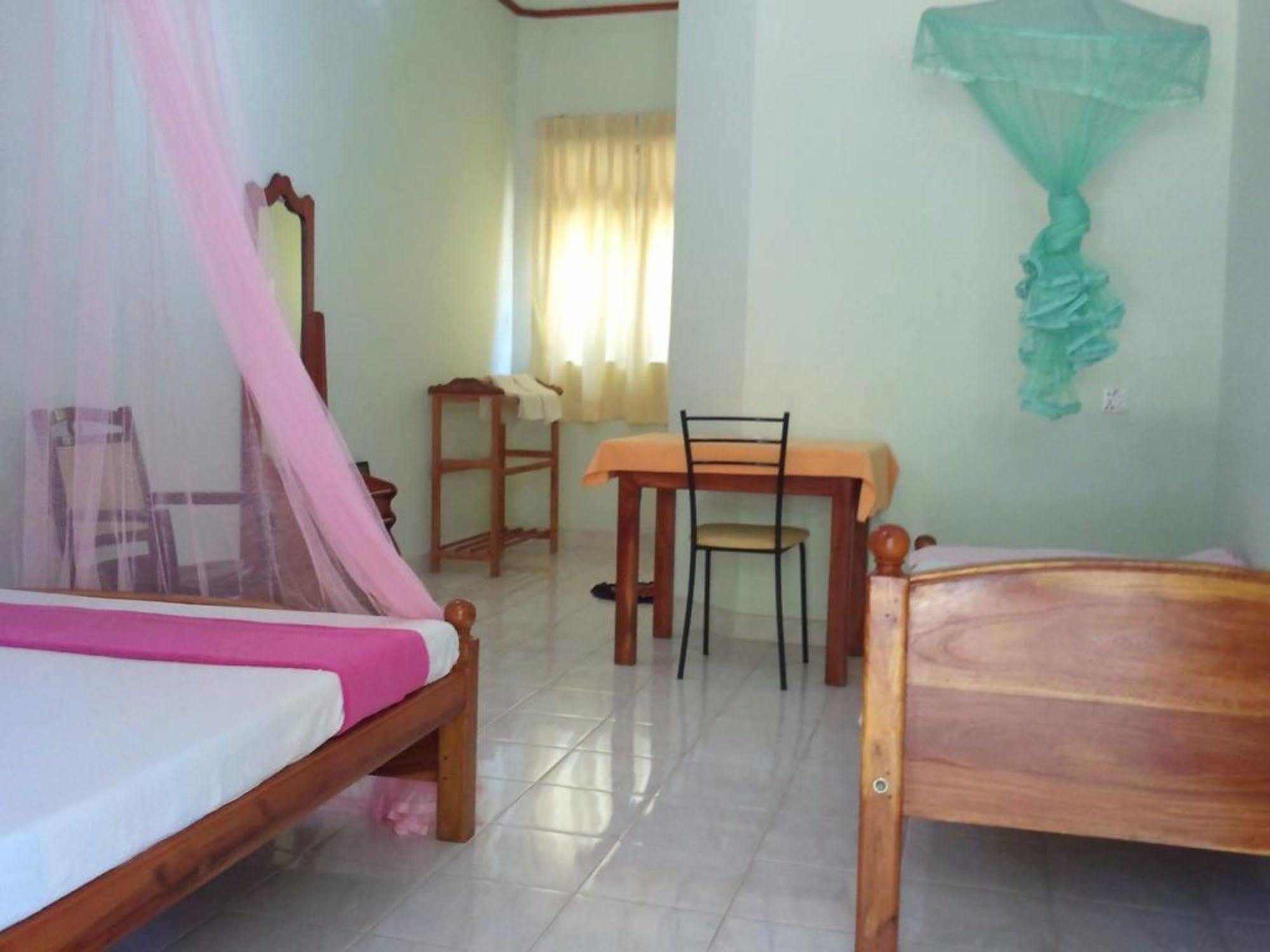 Tissa Resort Tissamaharama Extérieur photo